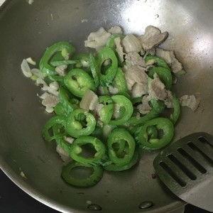 吃蛇瓜需要去皮吗视频播放,去皮还是不去皮，揭秘正确食用方法