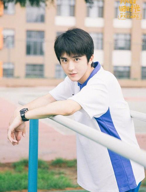 吃瓜小助理陈立农视频,揭秘娱乐圈幕后趣事