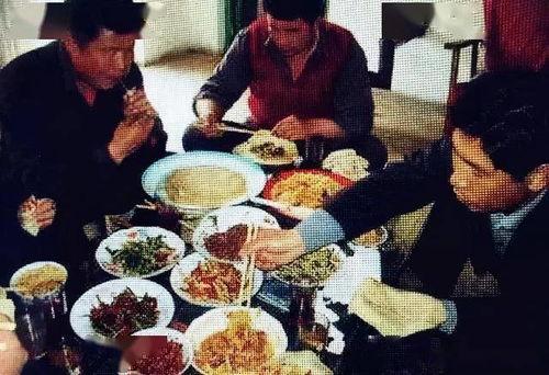 满族吃瓜视频大全,吃瓜视频大全，尽享民族美食盛宴