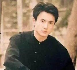 王鹤棣搞笑综艺吃瓜视频,笑料百出引网友热议